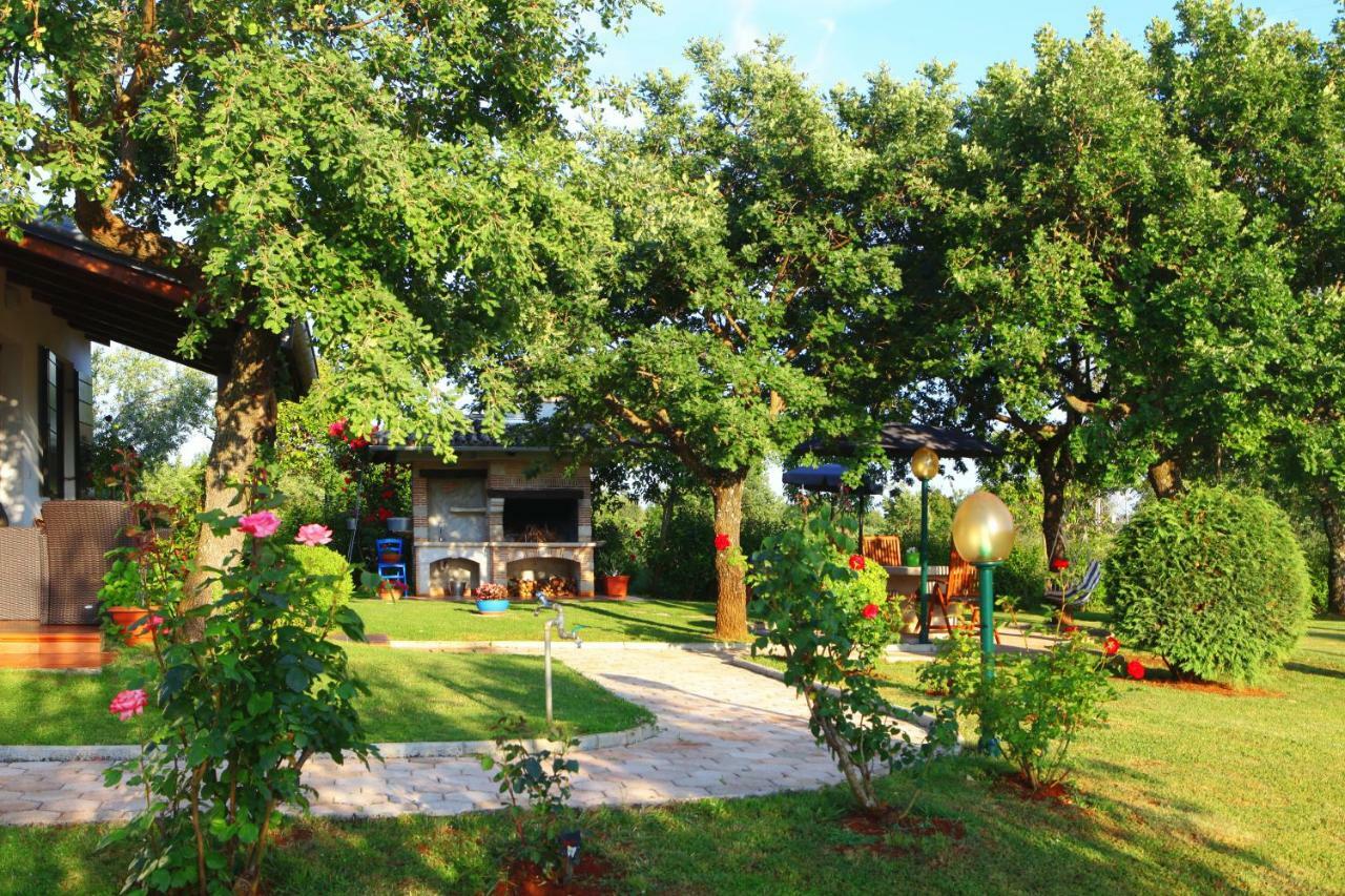 Holiday Home Sergo Πόρετς Εξωτερικό φωτογραφία