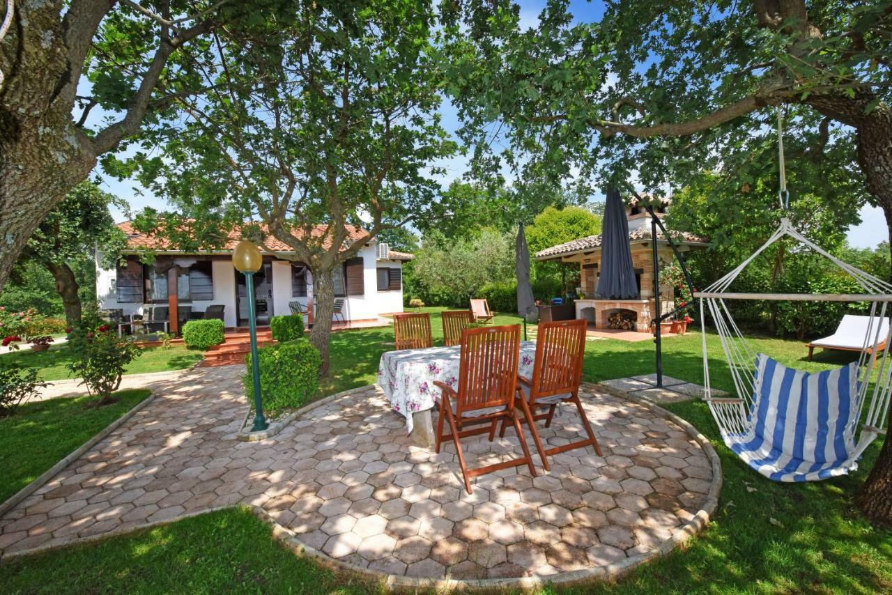 Holiday Home Sergo Πόρετς Εξωτερικό φωτογραφία