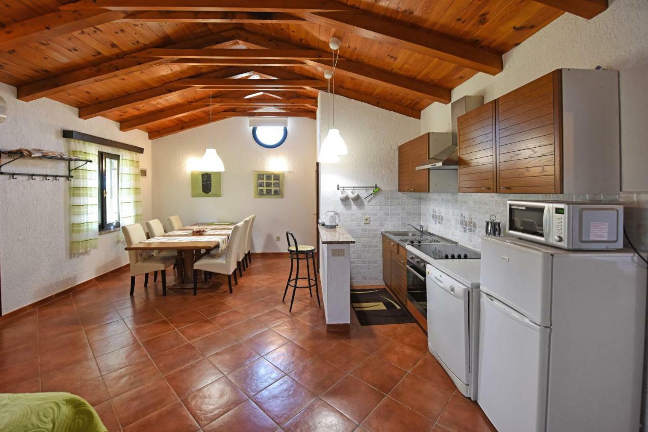 Holiday Home Sergo Πόρετς Εξωτερικό φωτογραφία