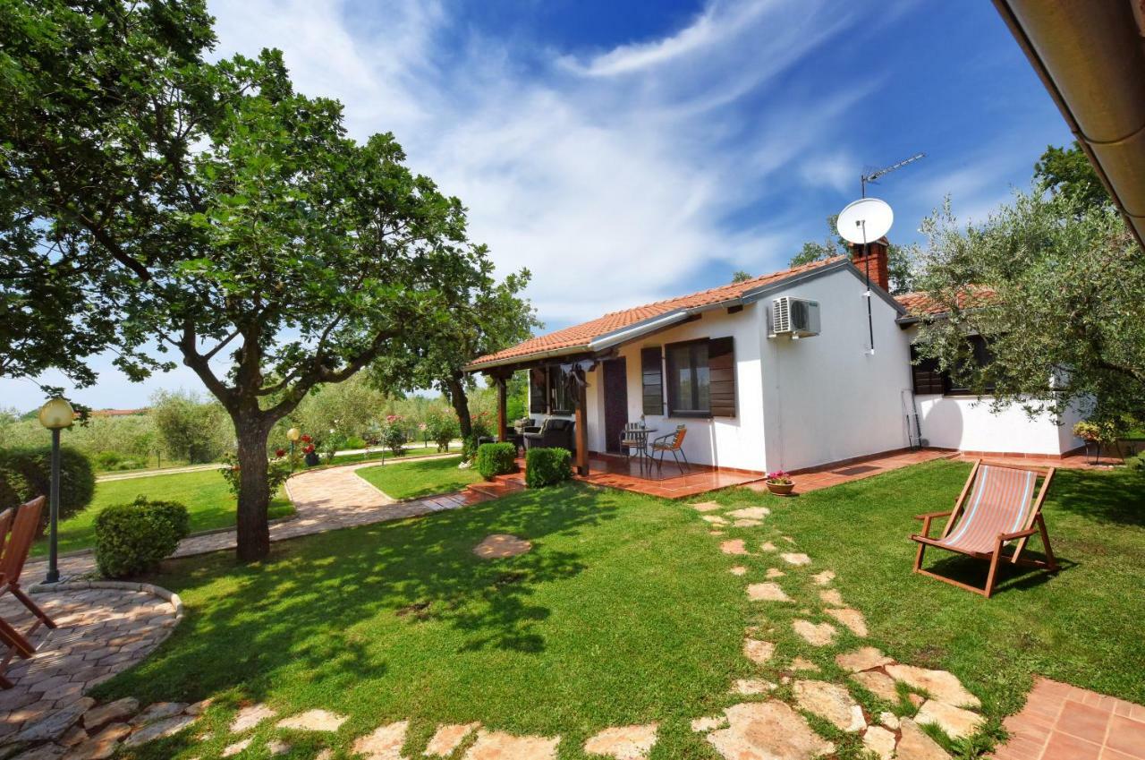 Holiday Home Sergo Πόρετς Εξωτερικό φωτογραφία